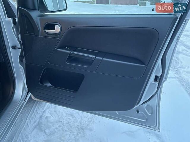 Сірий Форд Фьюжен, об'ємом двигуна 1.4 л та пробігом 103 тис. км за 5999 $, фото 106 на Automoto.ua