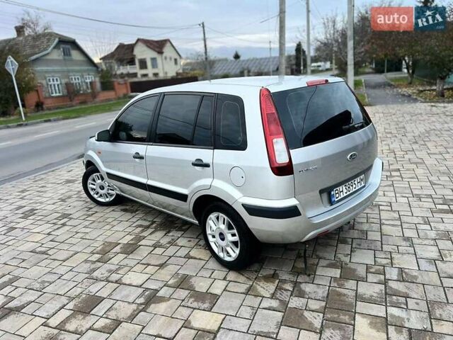 Сірий Форд Фьюжен, об'ємом двигуна 1.39 л та пробігом 211 тис. км за 3888 $, фото 8 на Automoto.ua