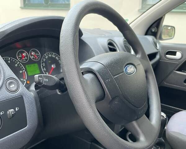 Серый Форд Фьюжн, объемом двигателя 1.4 л и пробегом 119 тыс. км за 5800 $, фото 70 на Automoto.ua