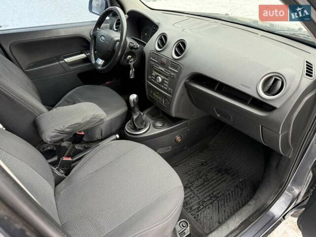 Серый Форд Фьюжн, объемом двигателя 1.6 л и пробегом 207 тыс. км за 6500 $, фото 11 на Automoto.ua