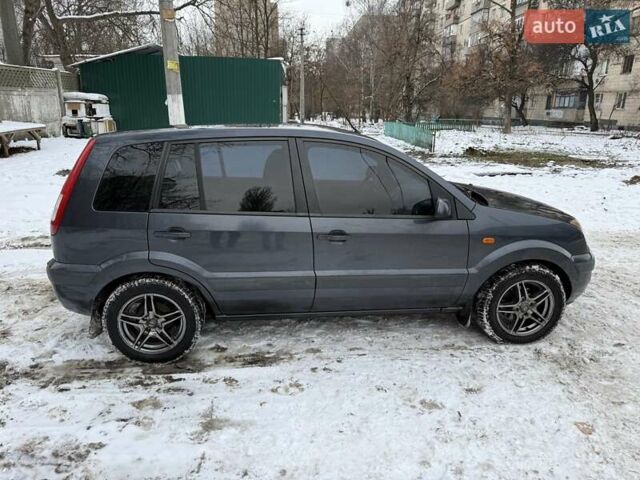 Серый Форд Фьюжн, объемом двигателя 1.6 л и пробегом 207 тыс. км за 6500 $, фото 4 на Automoto.ua