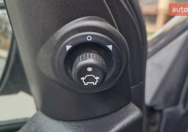 Серый Форд Фьюжн, объемом двигателя 1.6 л и пробегом 148 тыс. км за 5750 $, фото 28 на Automoto.ua