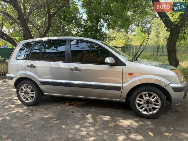 Сірий Форд Фьюжен, об'ємом двигуна 1.4 л та пробігом 160 тис. км за 4700 $, фото 1 на Automoto.ua