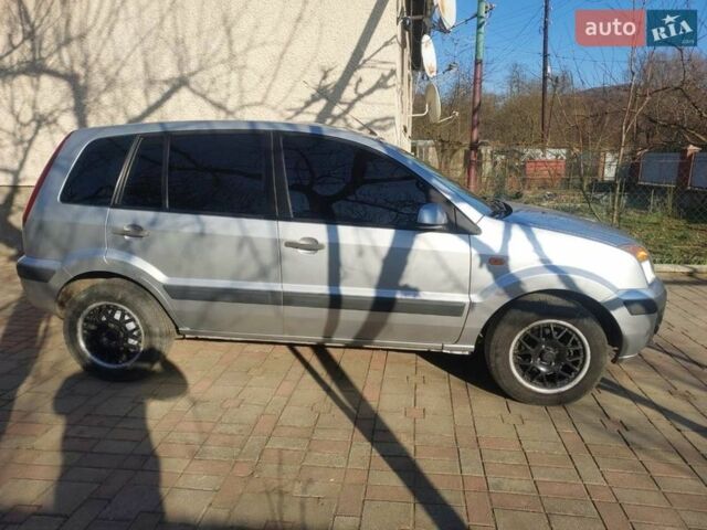 Серый Форд Фьюжн, объемом двигателя 1.4 л и пробегом 311 тыс. км за 4300 $, фото 9 на Automoto.ua