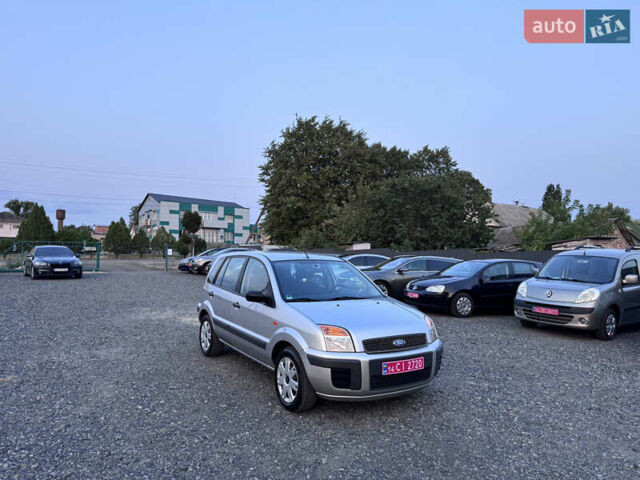 Серый Форд Фьюжн, объемом двигателя 1.6 л и пробегом 180 тыс. км за 7140 $, фото 2 на Automoto.ua