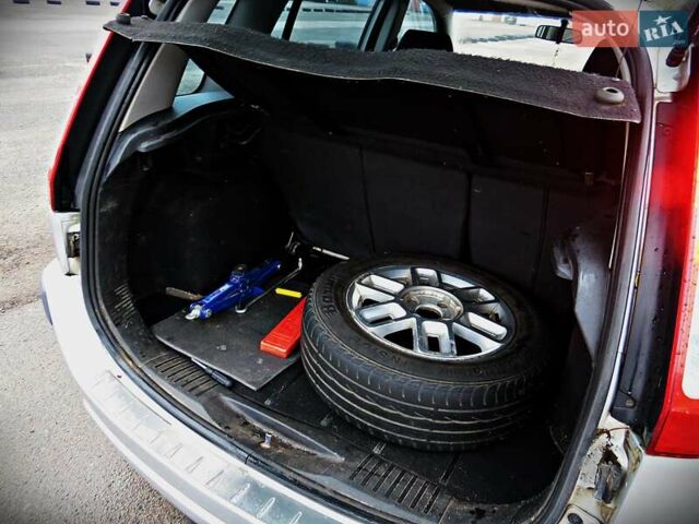 Сірий Форд Фьюжен, об'ємом двигуна 1.4 л та пробігом 235 тис. км за 4200 $, фото 13 на Automoto.ua