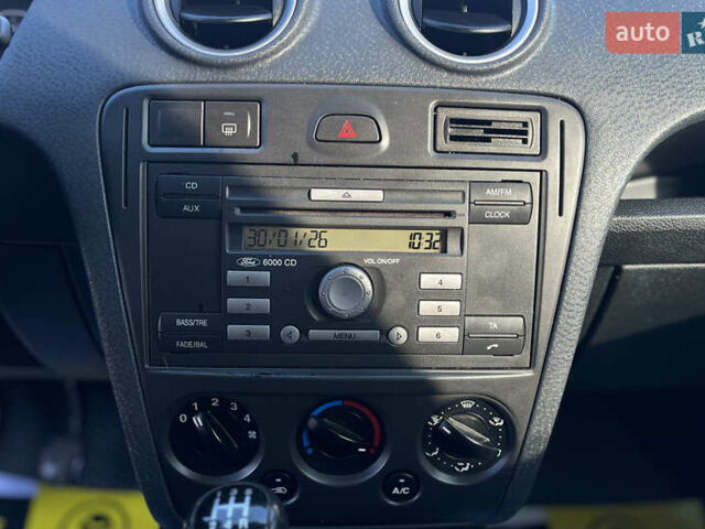 Сірий Форд Фьюжен, об'ємом двигуна 1.4 л та пробігом 309 тис. км за 4799 $, фото 13 на Automoto.ua