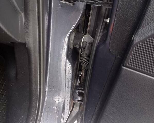 Сірий Форд Фьюжен, об'ємом двигуна 1.39 л та пробігом 161 тис. км за 3200 $, фото 18 на Automoto.ua