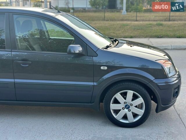 Сірий Форд Фьюжен, об'ємом двигуна 1.4 л та пробігом 180 тис. км за 5600 $, фото 11 на Automoto.ua