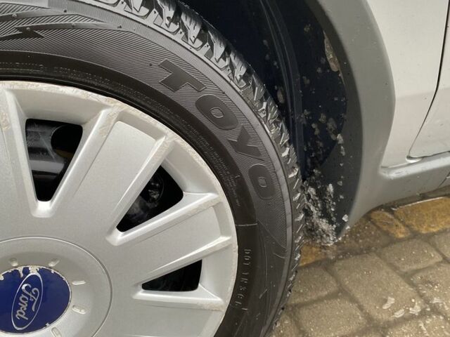 Серый Форд Фьюжн, объемом двигателя 1.6 л и пробегом 2 тыс. км за 5800 $, фото 4 на Automoto.ua