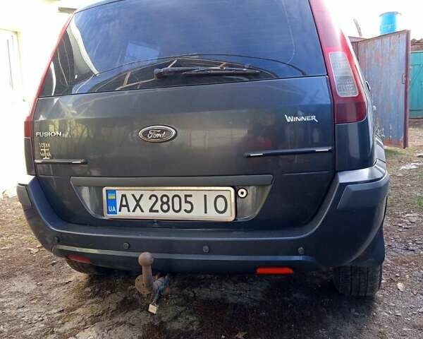 Серый Форд Фьюжн, объемом двигателя 1.39 л и пробегом 160 тыс. км за 5000 $, фото 1 на Automoto.ua