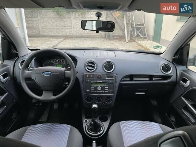Серый Форд Фьюжн, объемом двигателя 1.4 л и пробегом 119 тыс. км за 5800 $, фото 57 на Automoto.ua