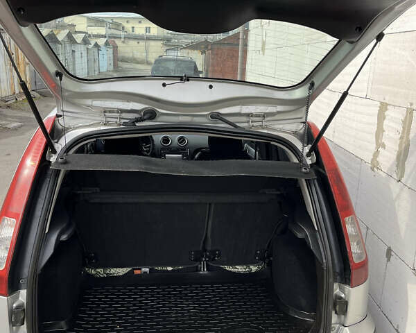 Серый Форд Фьюжн, объемом двигателя 1.4 л и пробегом 261 тыс. км за 4200 $, фото 16 на Automoto.ua