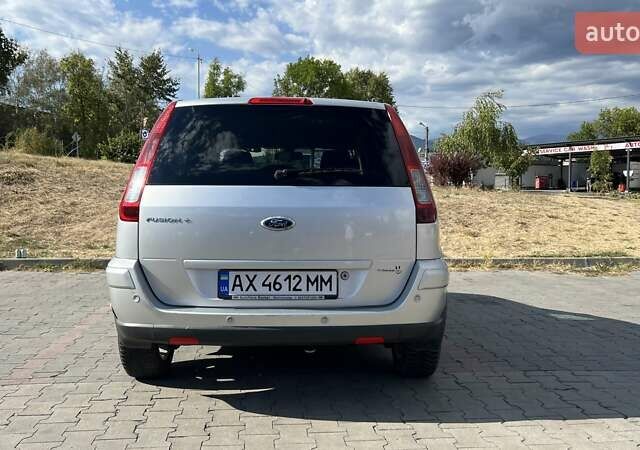 Серый Форд Фьюжн, объемом двигателя 1.6 л и пробегом 203 тыс. км за 5200 $, фото 6 на Automoto.ua