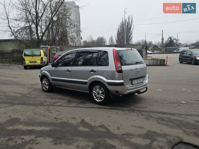 Серый Форд Фьюжн, объемом двигателя 1.39 л и пробегом 710 тыс. км за 2700 $, фото 4 на Automoto.ua