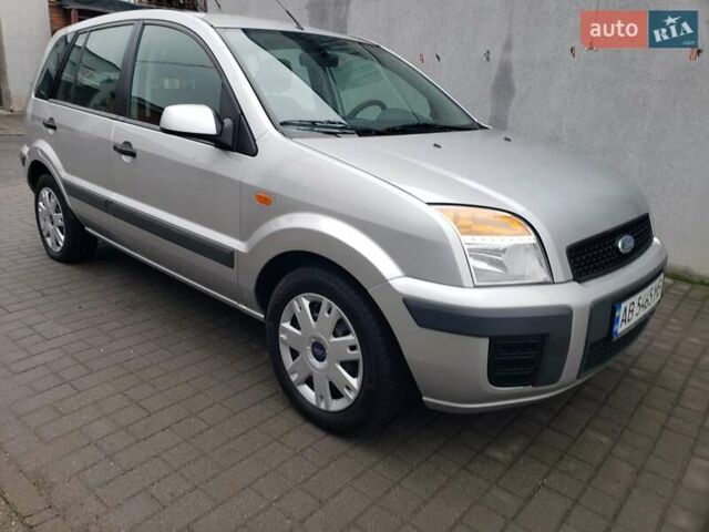 Сірий Форд Фьюжен, об'ємом двигуна 1.6 л та пробігом 130 тис. км за 7100 $, фото 2 на Automoto.ua