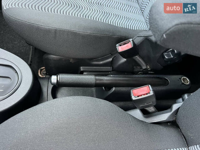 Серый Форд Фьюжн, объемом двигателя 1.6 л и пробегом 218 тыс. км за 6950 $, фото 45 на Automoto.ua