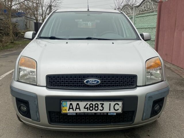 Сірий Форд Фьюжен, об'ємом двигуна 1.6 л та пробігом 289 тис. км за 4599 $, фото 1 на Automoto.ua