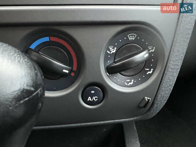 Серый Форд Фьюжн, объемом двигателя 1.6 л и пробегом 218 тыс. км за 6950 $, фото 43 на Automoto.ua