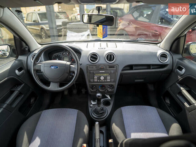 Серый Форд Фьюжн, объемом двигателя 1.4 л и пробегом 151 тыс. км за 4700 $, фото 18 на Automoto.ua