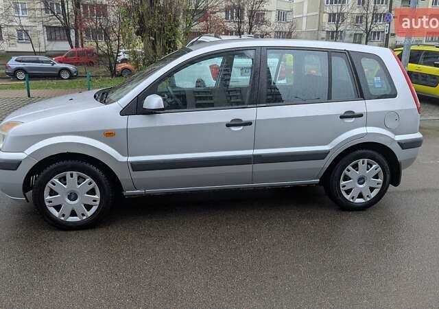 Серый Форд Фьюжн, объемом двигателя 1.4 л и пробегом 256 тыс. км за 4700 $, фото 1 на Automoto.ua