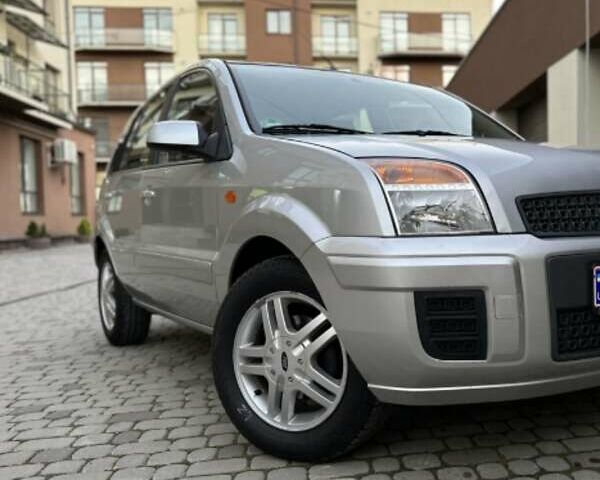 Сірий Форд Фьюжен, об'ємом двигуна 1.25 л та пробігом 148 тис. км за 4500 $, фото 7 на Automoto.ua