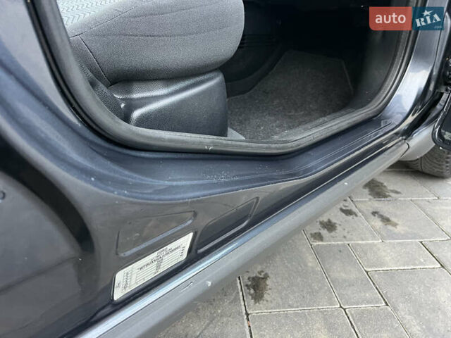 Серый Форд Фьюжн, объемом двигателя 1.6 л и пробегом 218 тыс. км за 6950 $, фото 51 на Automoto.ua