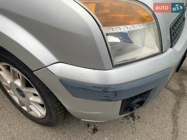 Серый Форд Фьюжн, объемом двигателя 1.6 л и пробегом 289 тыс. км за 4599 $, фото 11 на Automoto.ua