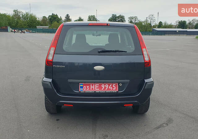 Серый Форд Фьюжн, объемом двигателя 1.4 л и пробегом 190 тыс. км за 5150 $, фото 3 на Automoto.ua