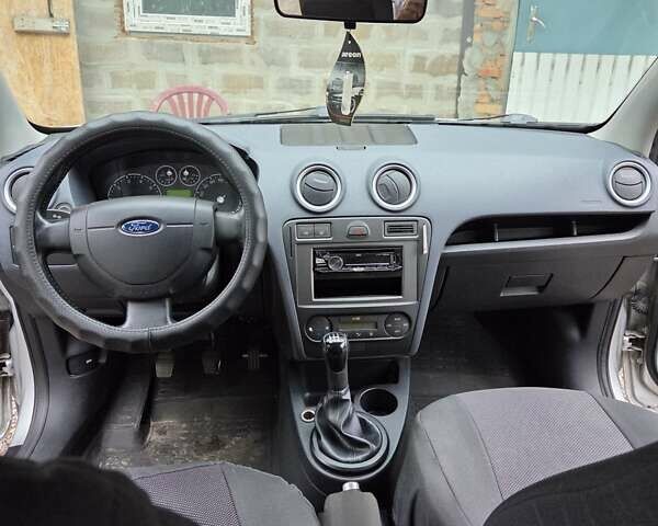 Серый Форд Фьюжн, объемом двигателя 1.4 л и пробегом 181 тыс. км за 5400 $, фото 9 на Automoto.ua