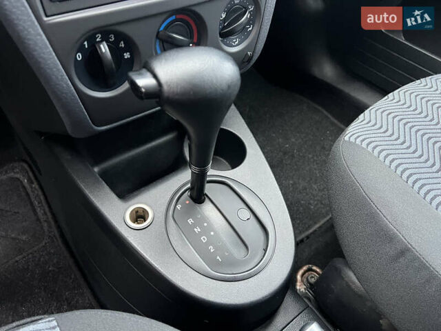 Серый Форд Фьюжн, объемом двигателя 1.6 л и пробегом 218 тыс. км за 6950 $, фото 42 на Automoto.ua