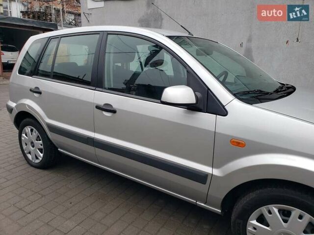 Сірий Форд Фьюжен, об'ємом двигуна 1.6 л та пробігом 130 тис. км за 7100 $, фото 3 на Automoto.ua