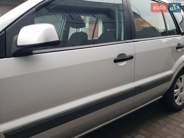 Сірий Форд Фьюжен, об'ємом двигуна 1.6 л та пробігом 130 тис. км за 7100 $, фото 9 на Automoto.ua