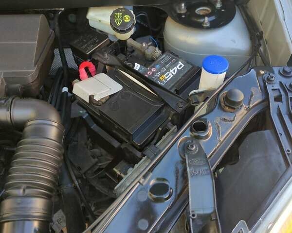 Серый Форд Фьюжн, объемом двигателя 1.39 л и пробегом 98 тыс. км за 6200 $, фото 15 на Automoto.ua