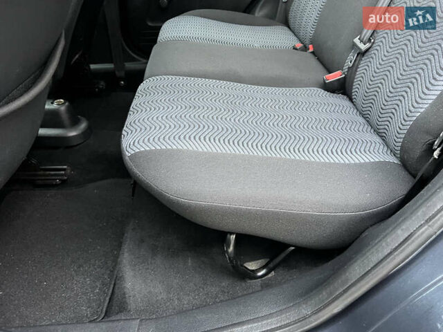 Серый Форд Фьюжн, объемом двигателя 1.6 л и пробегом 218 тыс. км за 6950 $, фото 72 на Automoto.ua