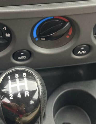 Серый Форд Фьюжн, объемом двигателя 1.4 л и пробегом 138 тыс. км за 5900 $, фото 8 на Automoto.ua