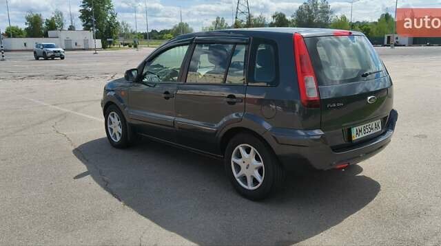 Серый Форд Фьюжн, объемом двигателя 1.4 л и пробегом 160 тыс. км за 5000 $, фото 5 на Automoto.ua