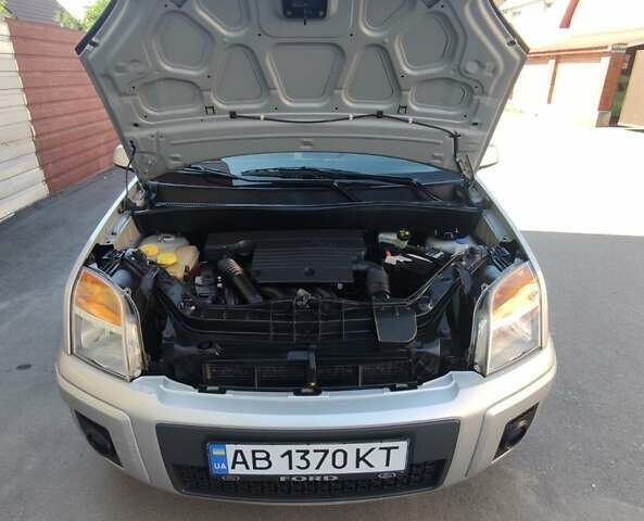 Серый Форд Фьюжн, объемом двигателя 1.39 л и пробегом 98 тыс. км за 6200 $, фото 11 на Automoto.ua