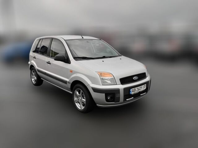 Серый Форд Фьюжн, объемом двигателя 1.4 л и пробегом 151 тыс. км за 6100 $, фото 4 на Automoto.ua