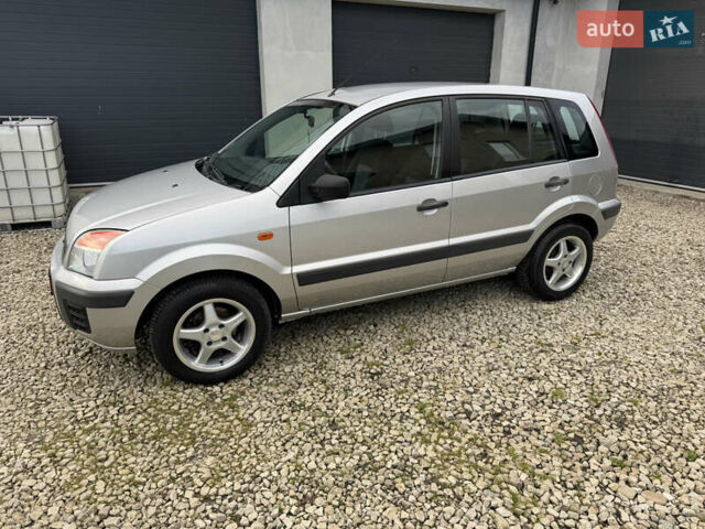 Форд Фьюжн 2009 в Долине на Automoto.ua Серый Форд Фьюжн, объемом двигателя 1.4 л и пробегом 147 тыс. км за 5200 $, фото 2 на Automoto.ua