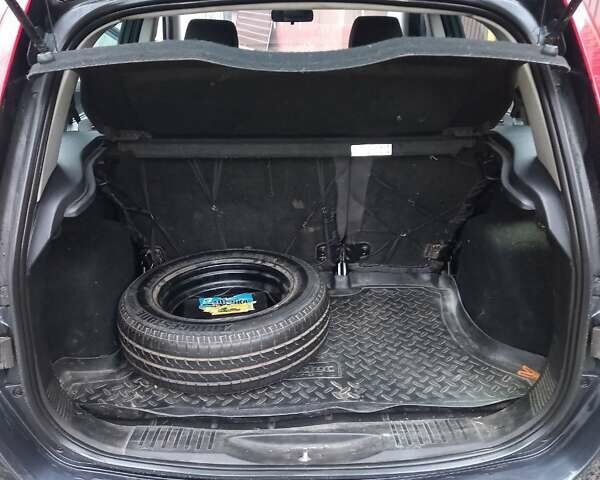 Сірий Форд Фьюжен, об'ємом двигуна 1.39 л та пробігом 165 тис. км за 5500 $, фото 19 на Automoto.ua