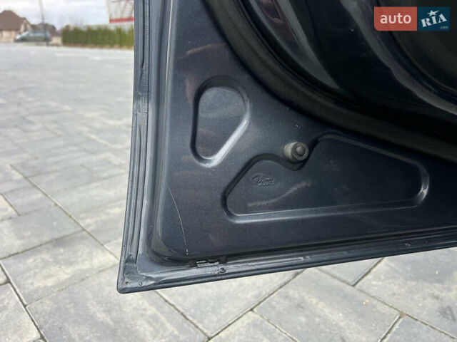 Серый Форд Фьюжн, объемом двигателя 1.6 л и пробегом 218 тыс. км за 6950 $, фото 31 на Automoto.ua