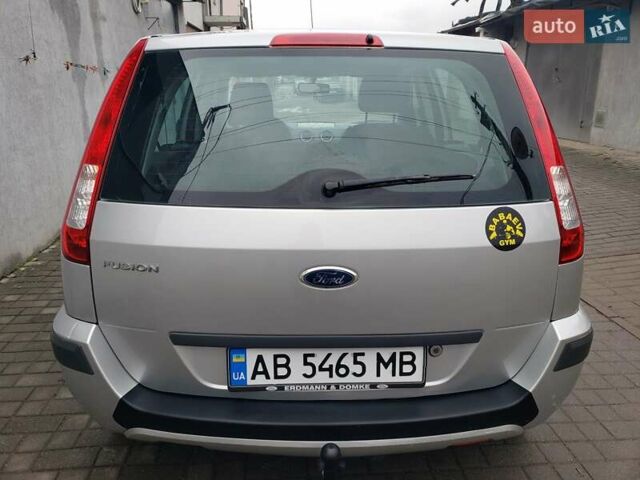 Сірий Форд Фьюжен, об'ємом двигуна 1.6 л та пробігом 130 тис. км за 7100 $, фото 17 на Automoto.ua