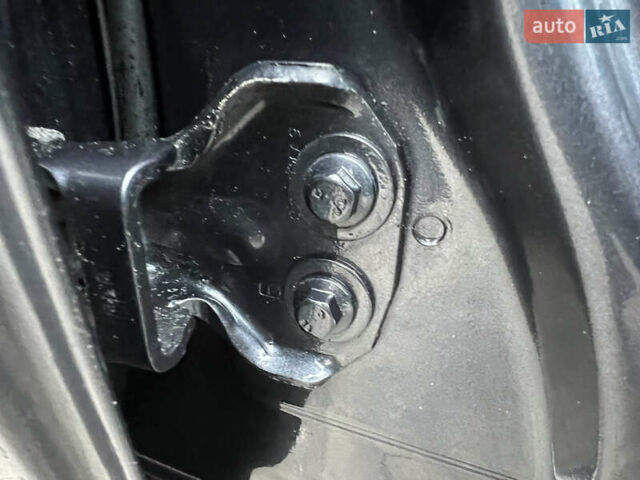 Серый Форд Фьюжн, объемом двигателя 1.6 л и пробегом 218 тыс. км за 6950 $, фото 61 на Automoto.ua