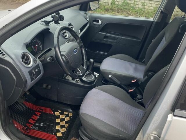 Сірий Форд Фьюжен, об'ємом двигуна 1.4 л та пробігом 289 тис. км за 3999 $, фото 8 на Automoto.ua