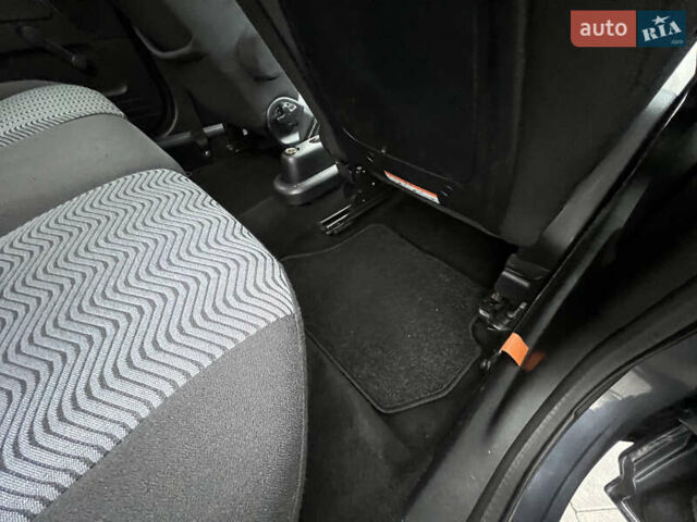 Сірий Форд Фьюжен, об'ємом двигуна 1.6 л та пробігом 218 тис. км за 6750 $, фото 68 на Automoto.ua