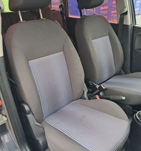 Серый Форд Фьюжн, объемом двигателя 1.4 л и пробегом 186 тыс. км за 5200 $, фото 31 на Automoto.ua