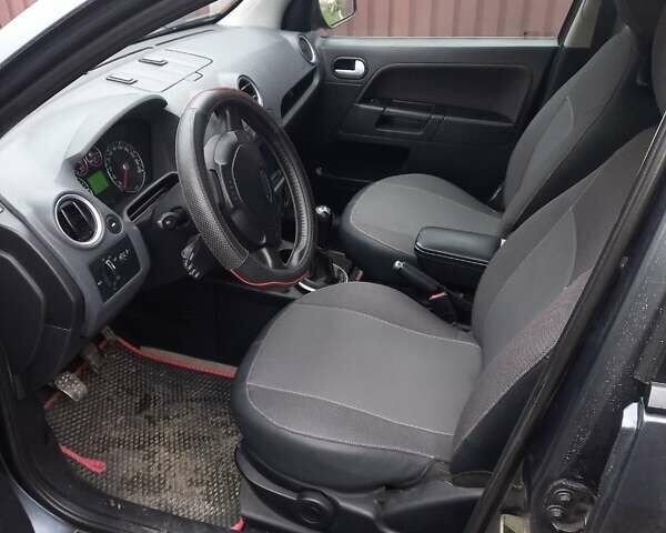 Сірий Форд Фьюжен, об'ємом двигуна 1.39 л та пробігом 165 тис. км за 5500 $, фото 16 на Automoto.ua