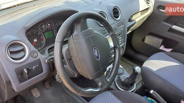 Сірий Форд Фьюжен, об'ємом двигуна 1.6 л та пробігом 89 тис. км за 5400 $, фото 4 на Automoto.ua