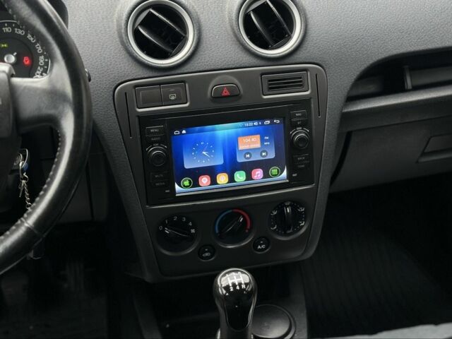 Серый Форд Фьюжн, объемом двигателя 1.6 л и пробегом 149 тыс. км за 4650 $, фото 20 на Automoto.ua